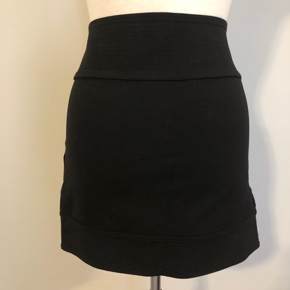 Black Diane von Furstenberg Mini Skirt - Picture 3 of 8
